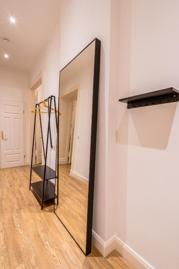 Leben Wie Ein Kreuzberger Altbau Charme Mit Stuck In Bester Kiezlage Berlin Extérieur photo